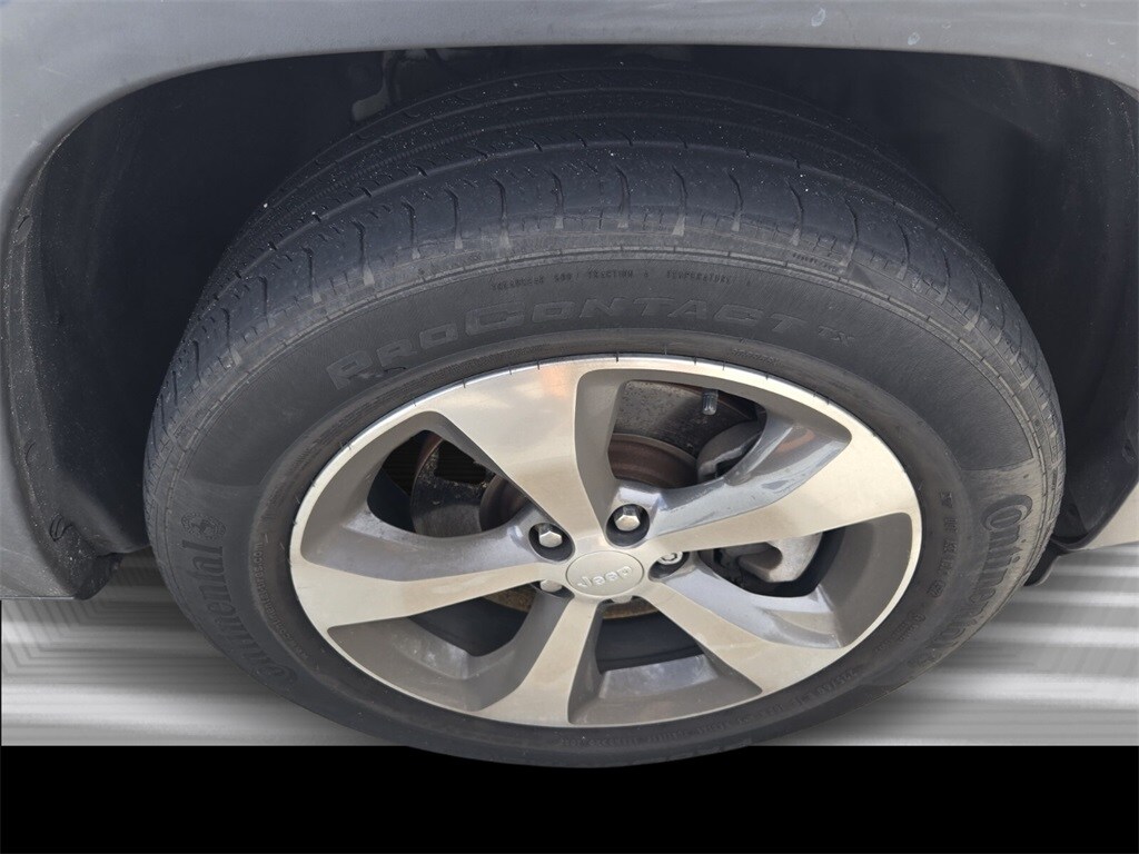 2019 Jeep Cherokee Limited photo 4