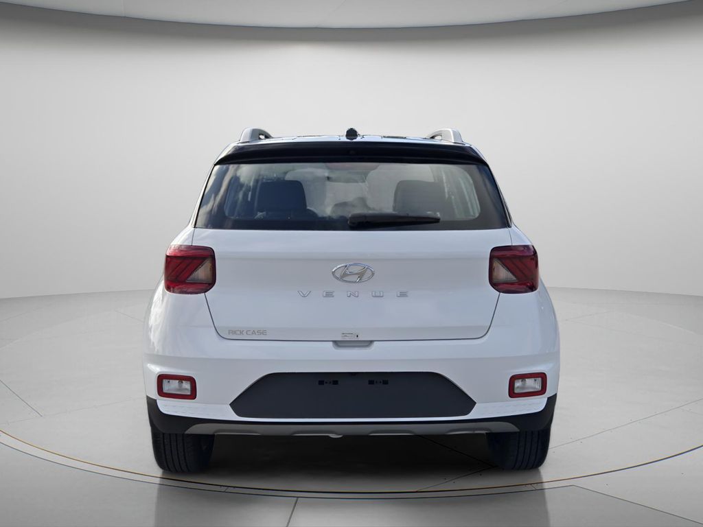 2025 Hyundai Venue Limited - Photo 6