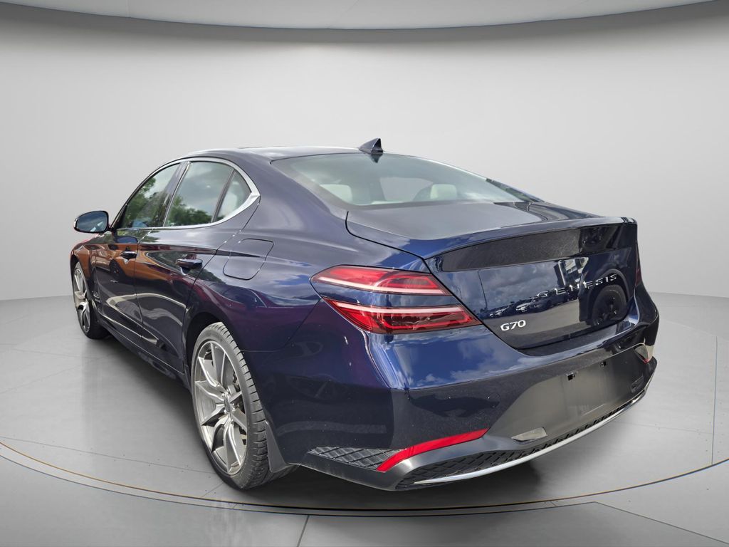 2023 GENESIS G70 Standard - Photo 6