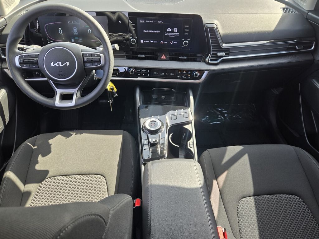 2025 Kia Sportage LX Hybrid - Photo 12