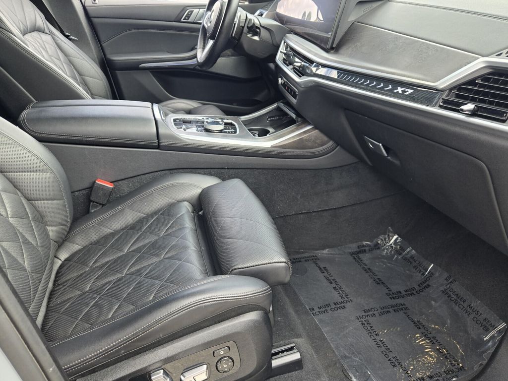 2023 BMW X7 40i - Photo 15