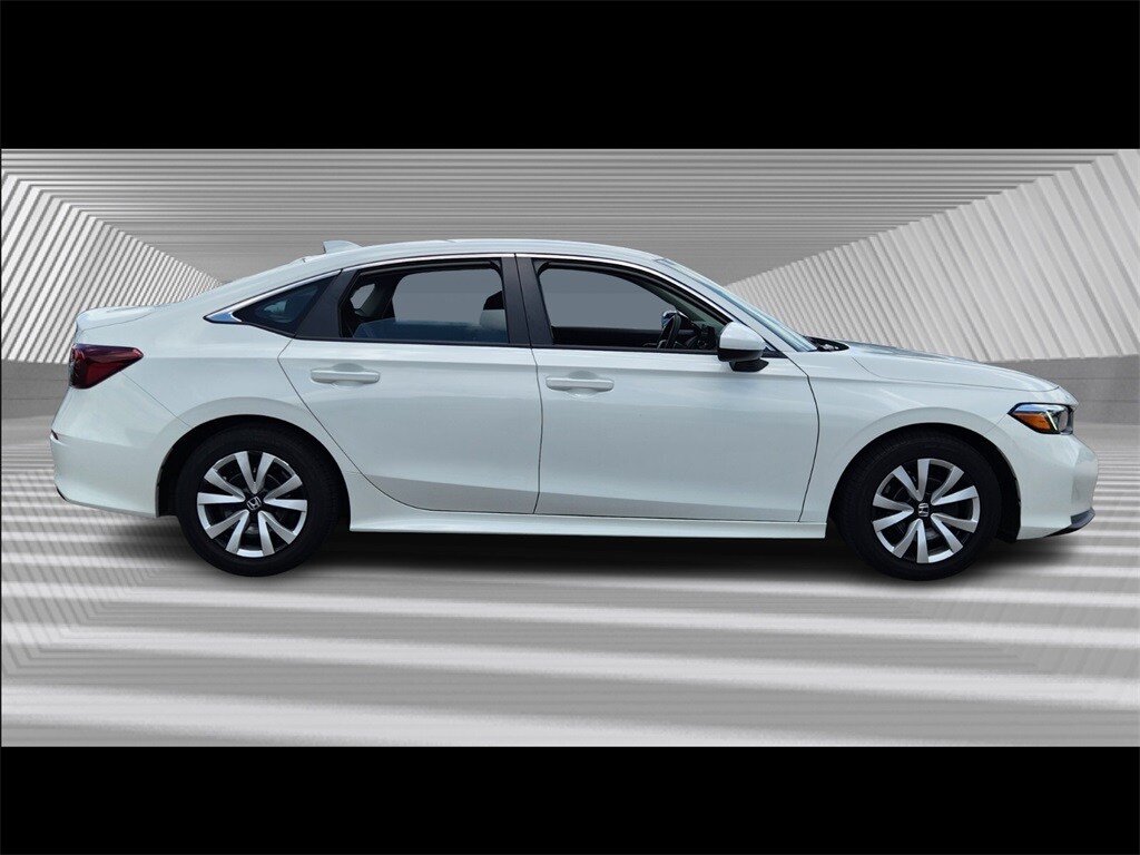 2025 Honda Civic LX photo 3