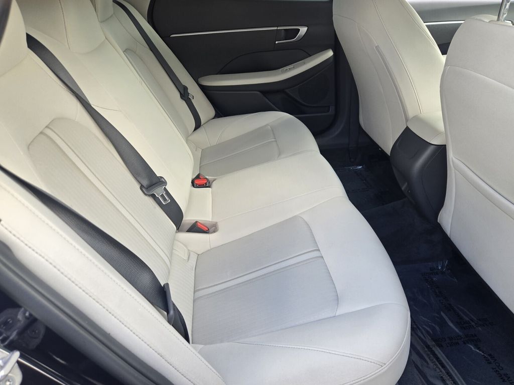 2025 Hyundai Sonata SE - Photo 15