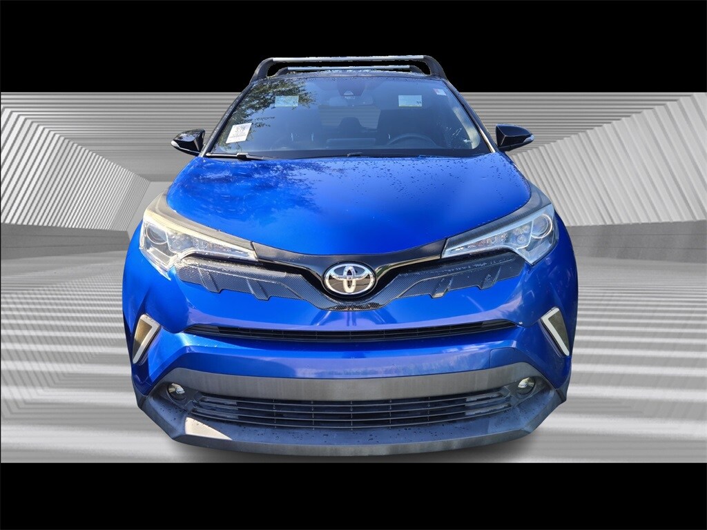 2018 Toyota C-HR XLE photo 2
