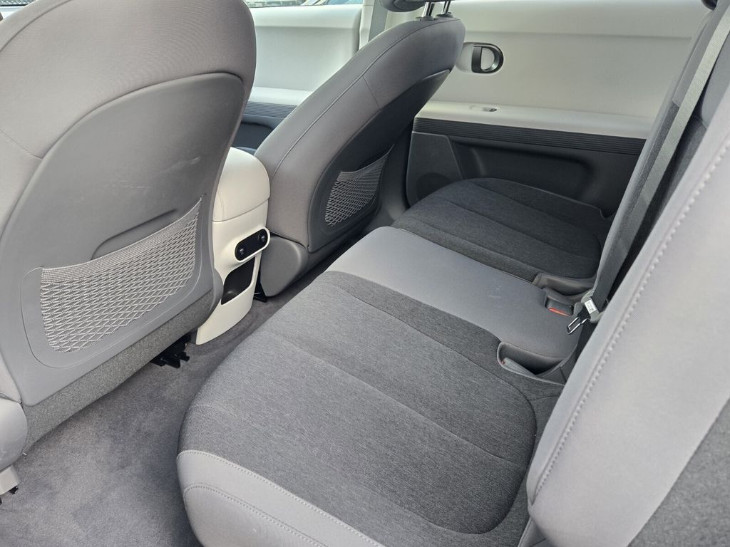 2026 Hyundai IONIQ 5 SE - Photo 9