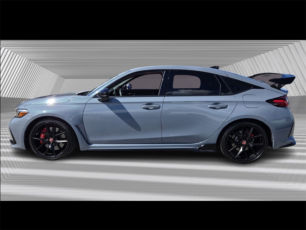 2025 Honda Civic Type R photo 2