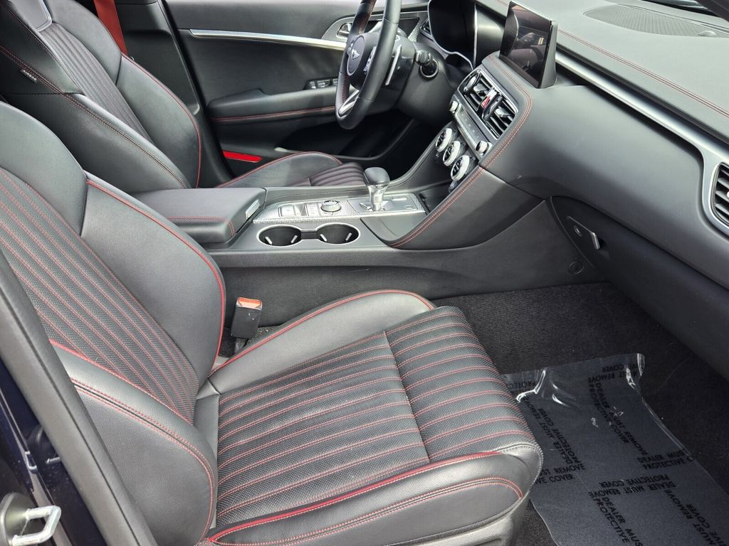 2023 GENESIS G70 Standard - Photo 16