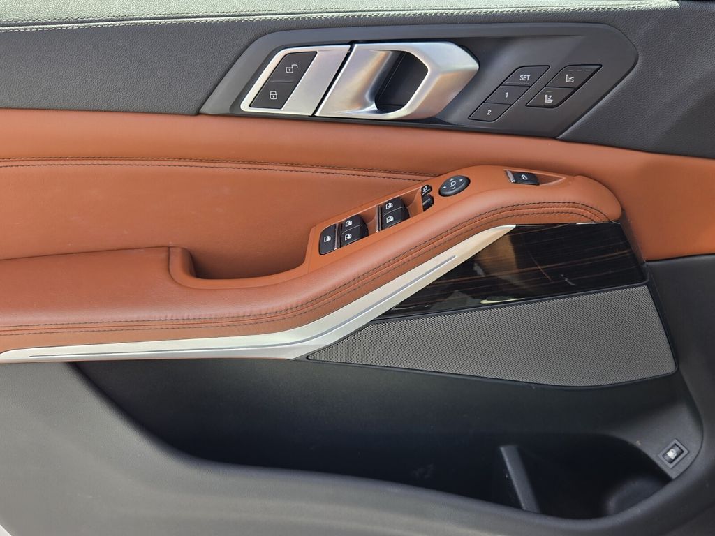 2021 BMW X5 45e - Photo 26
