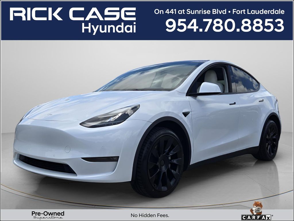 2022 Tesla Model Y Long Range Dual Motor All-Wheel Drive's photo