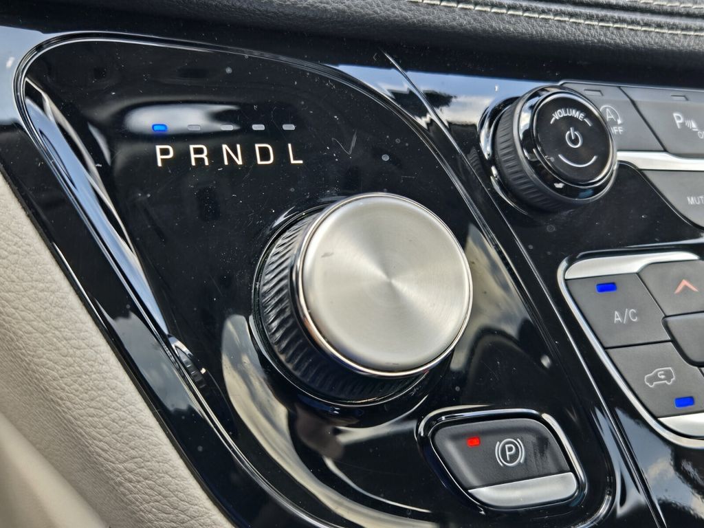2024 Chrysler Pacifica Limited - Photo 19