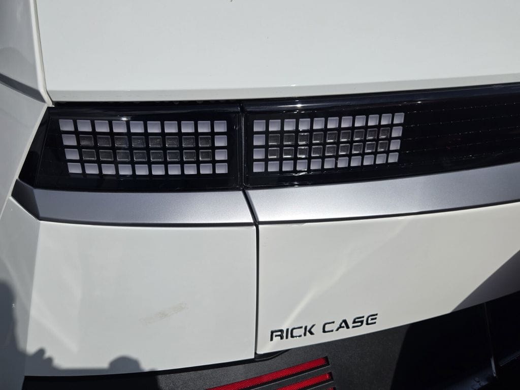 2026 Hyundai IONIQ 5 SE - Photo 6