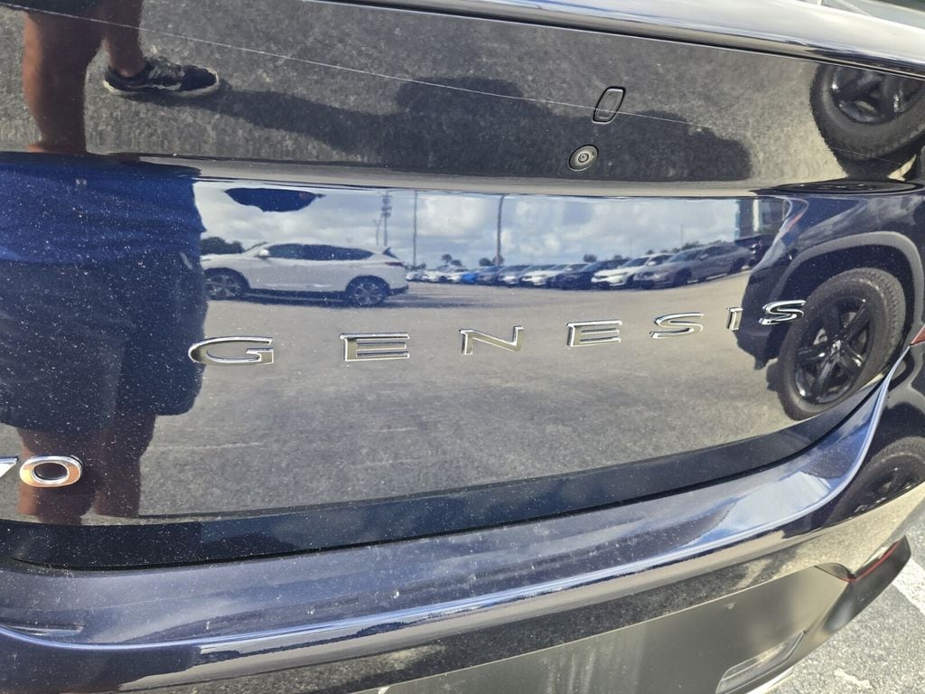 2023 GENESIS G70 Standard - Photo 11