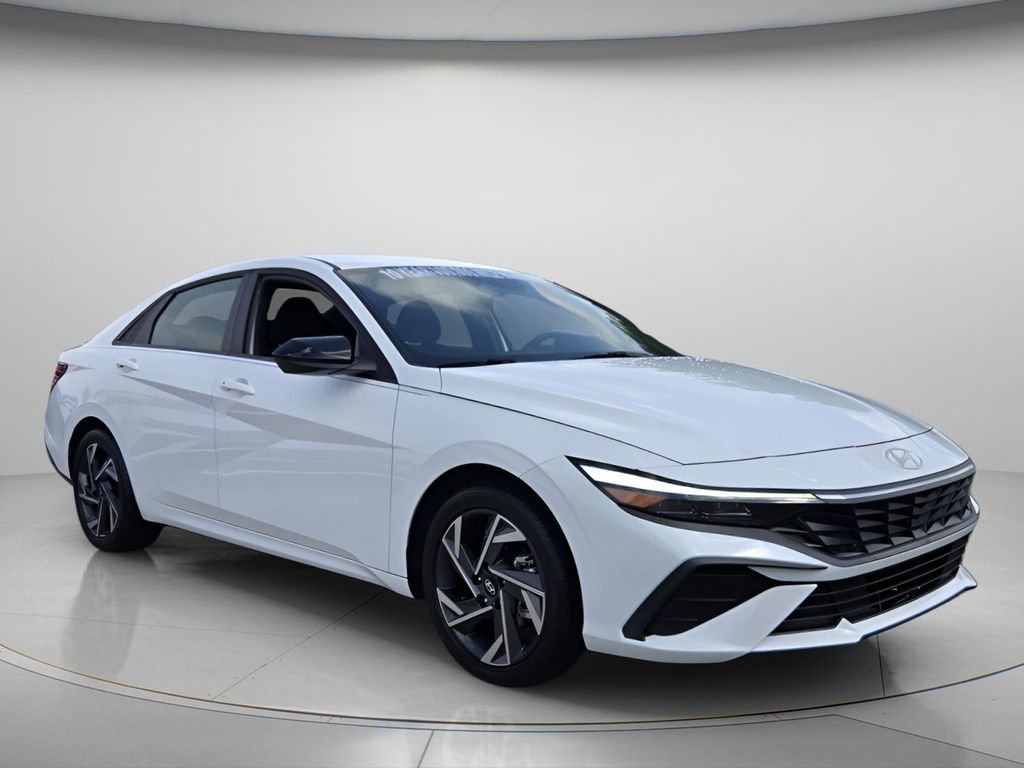 2025 Hyundai Elantra SEL - Photo 9