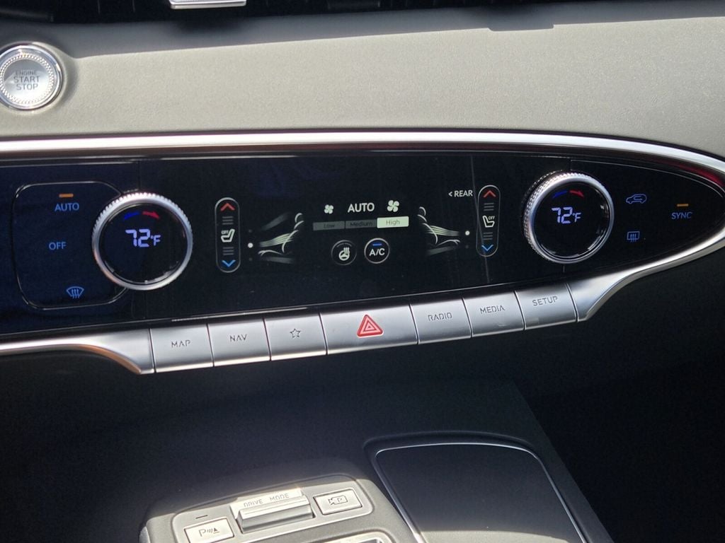 2025 GENESIS GV70 Standard - Photo 21