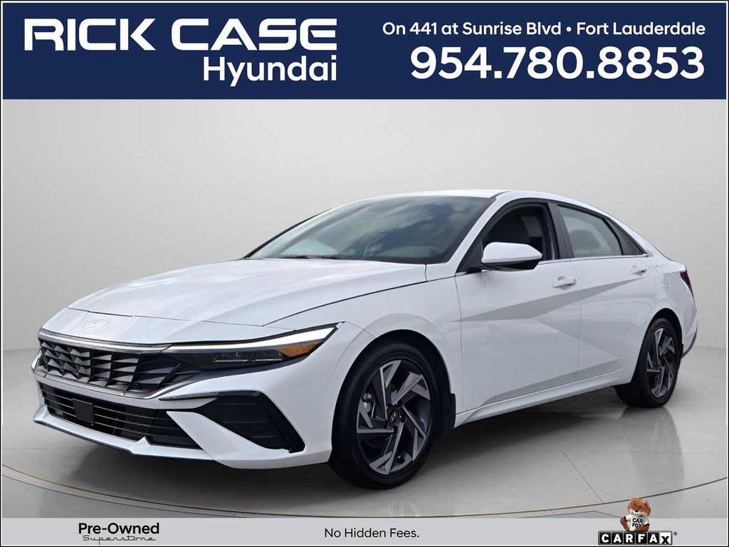 2025 Hyundai Elantra SEL - Photo 1