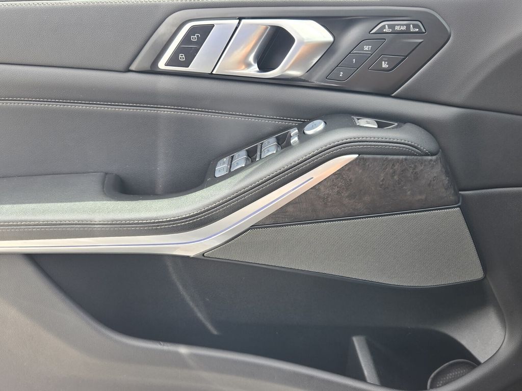 2023 BMW X7 40i - Photo 26