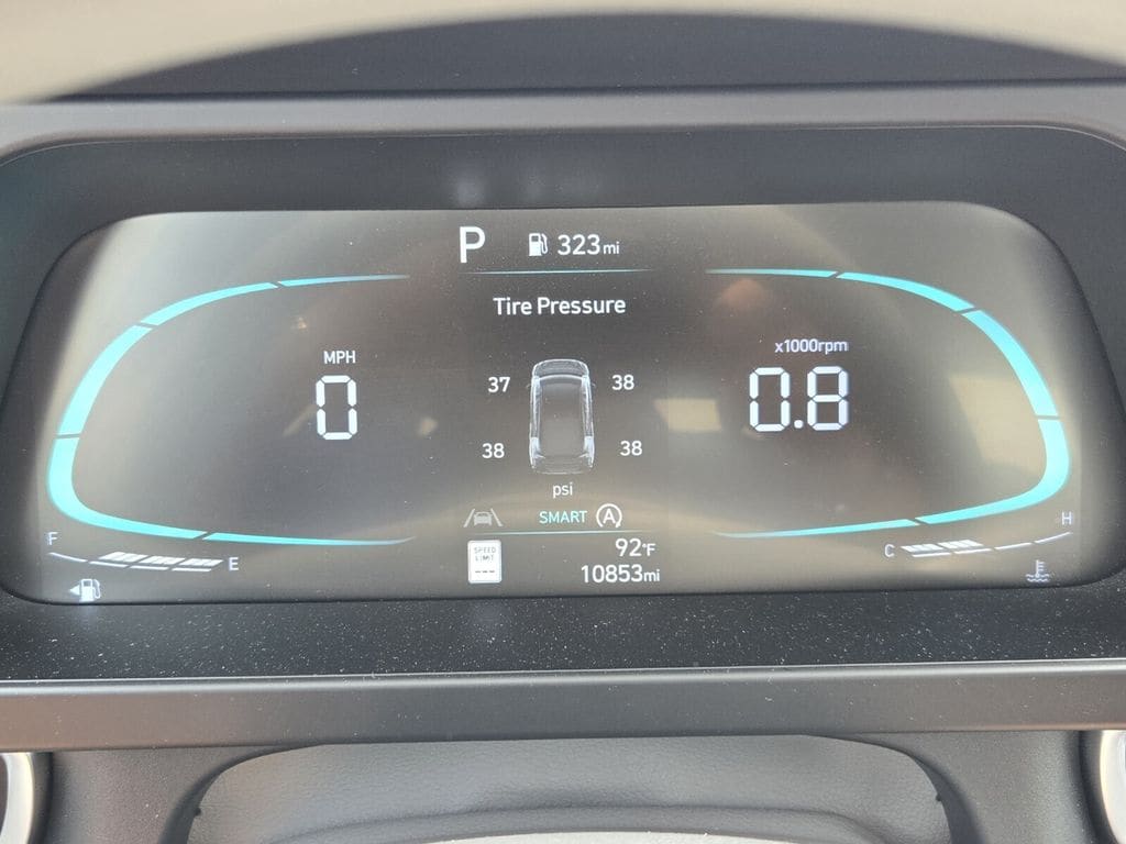 2025 Hyundai Elantra SE - Photo 24