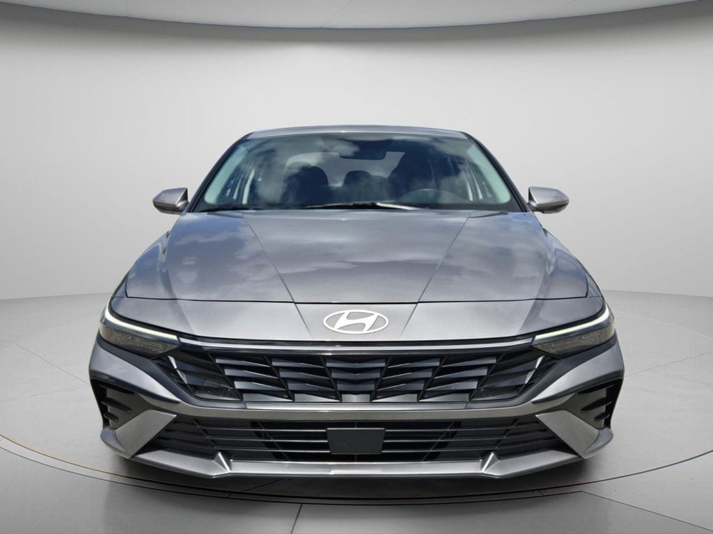 2025 Hyundai Elantra SEL - Photo 5