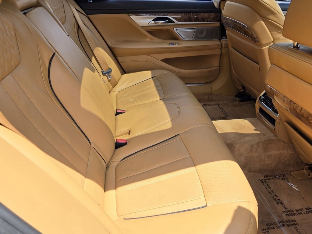 2018 BMW 7 Series 750i - Photo 15