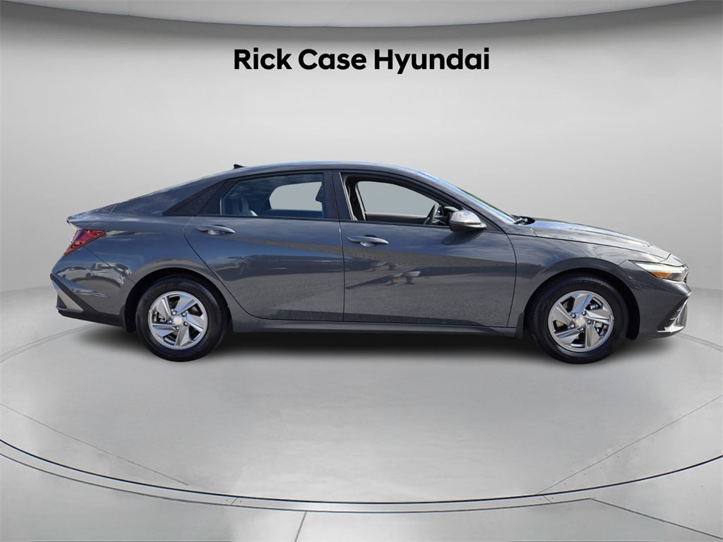 Certified 2024 Hyundai Elantra SE Sedan