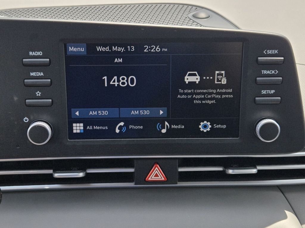 2025 Hyundai Elantra SE - Photo 18