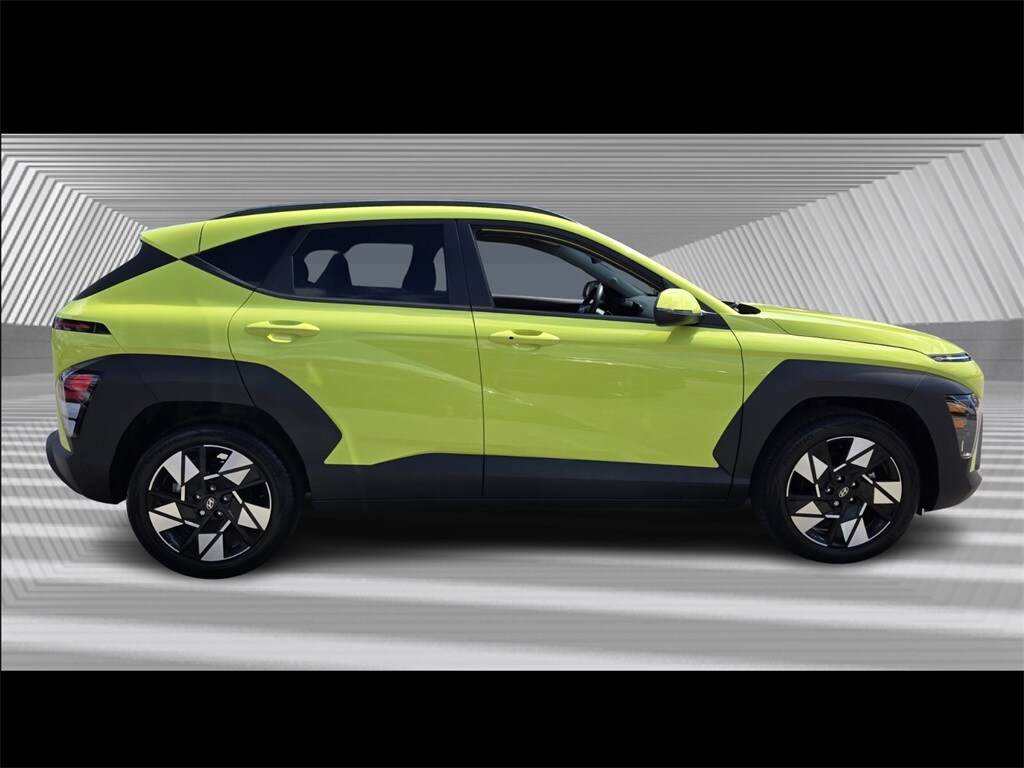2024 Hyundai Kona SEL photo 3