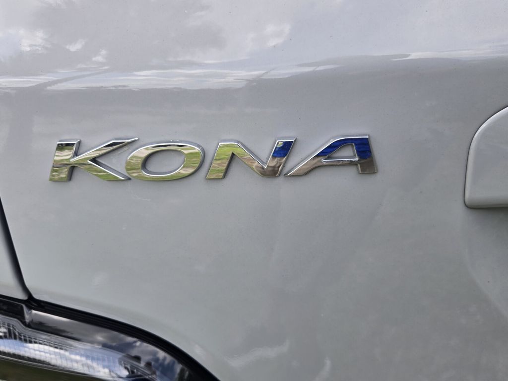 2023 Hyundai Kona SE - Photo 11