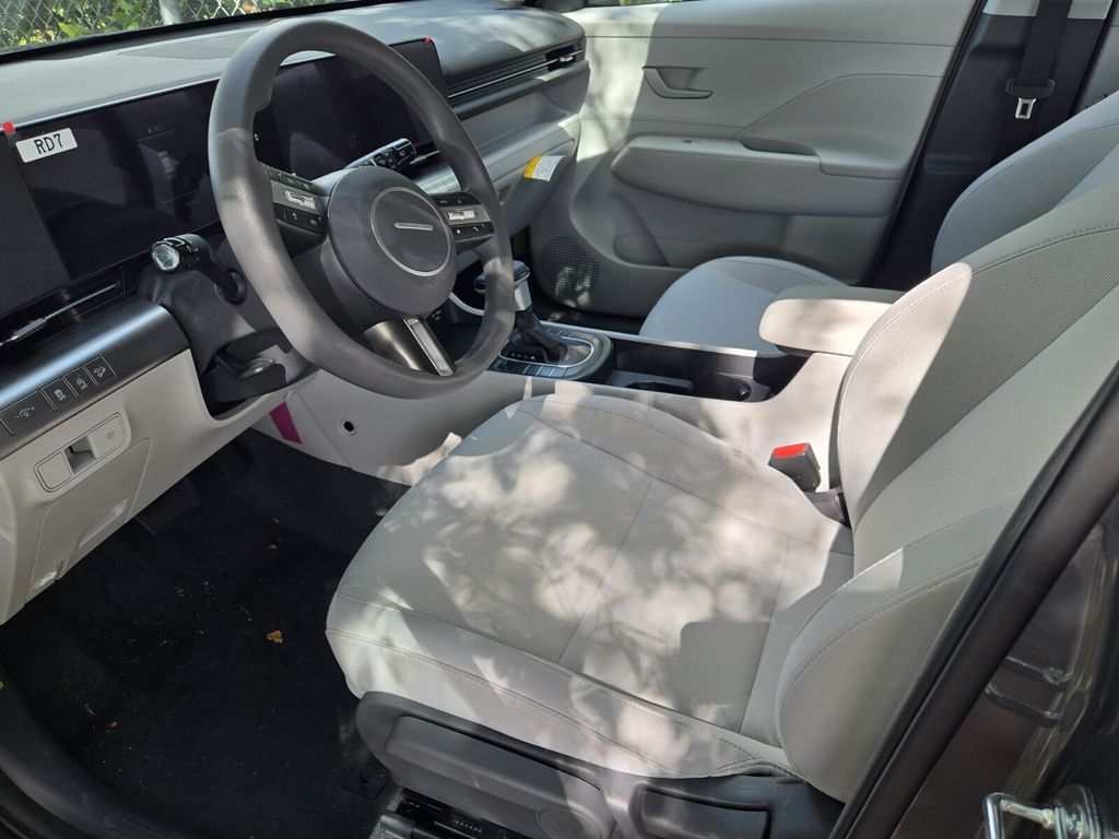 2026 Hyundai Kona SE - Photo 11
