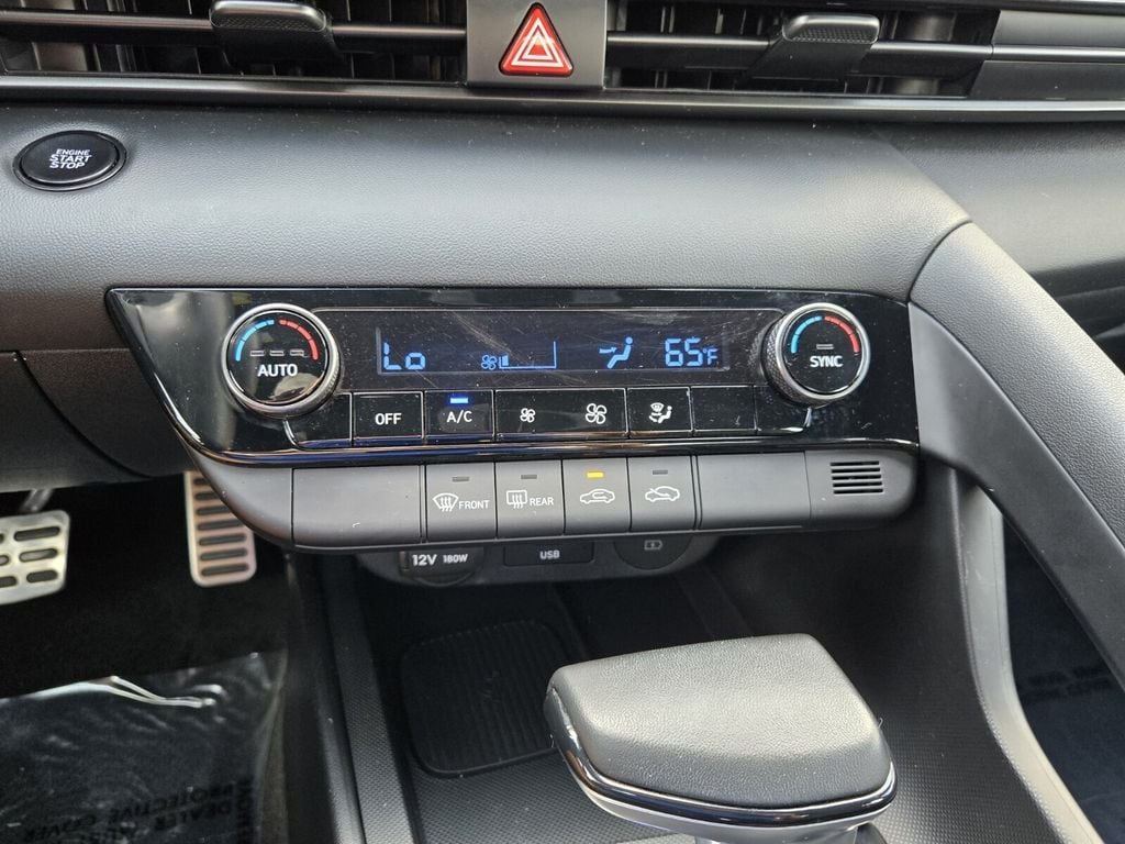 2025 Hyundai Elantra SEL - Photo 20