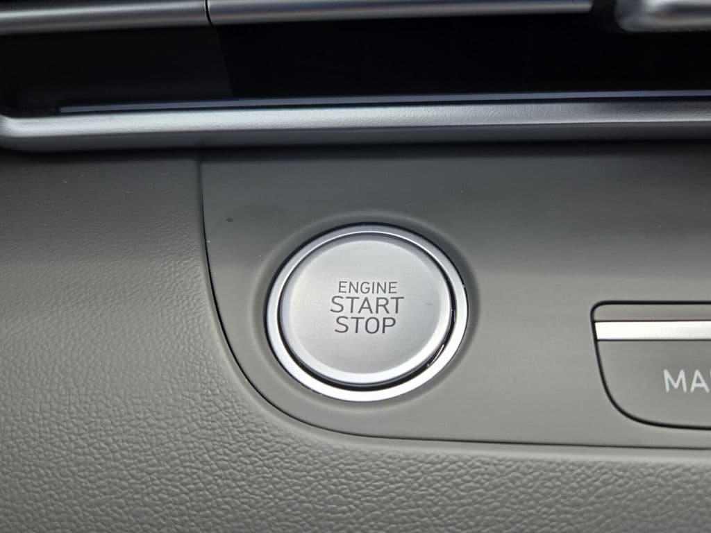 2025 Hyundai Elantra SEL - Photo 21