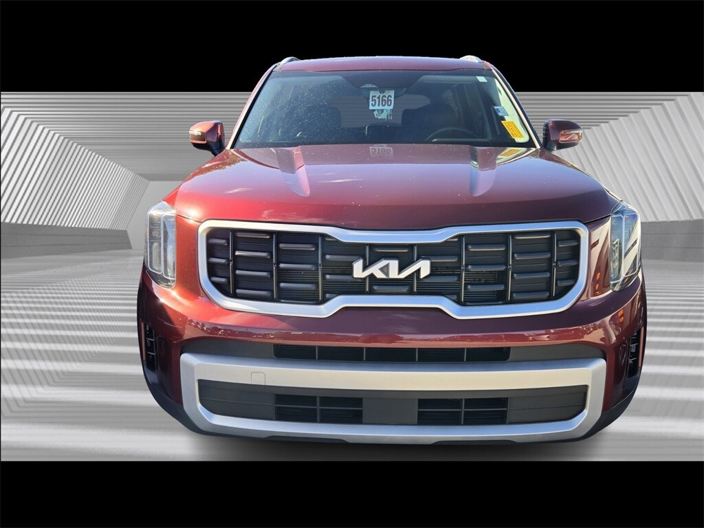 2024 Kia Telluride S photo 2