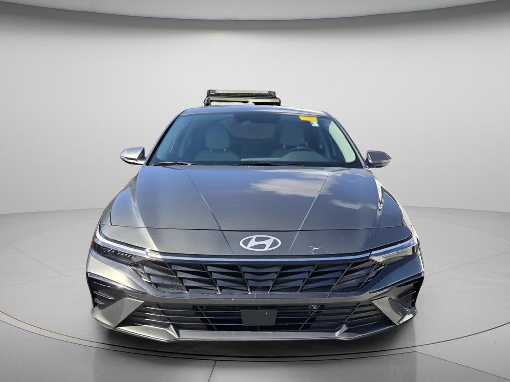 Used 2025 Hyundai Elantra Hybrid Limited Sedan