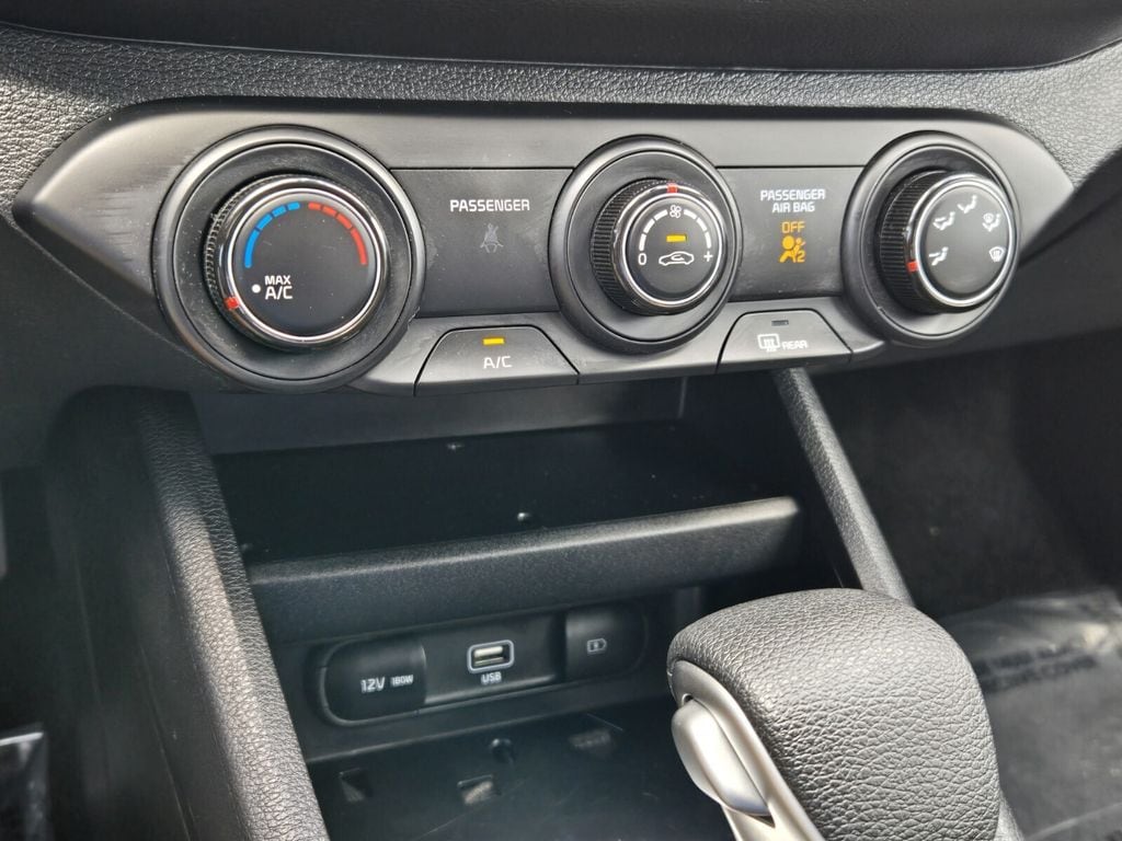 2024 Kia Forte LXS - Photo 20