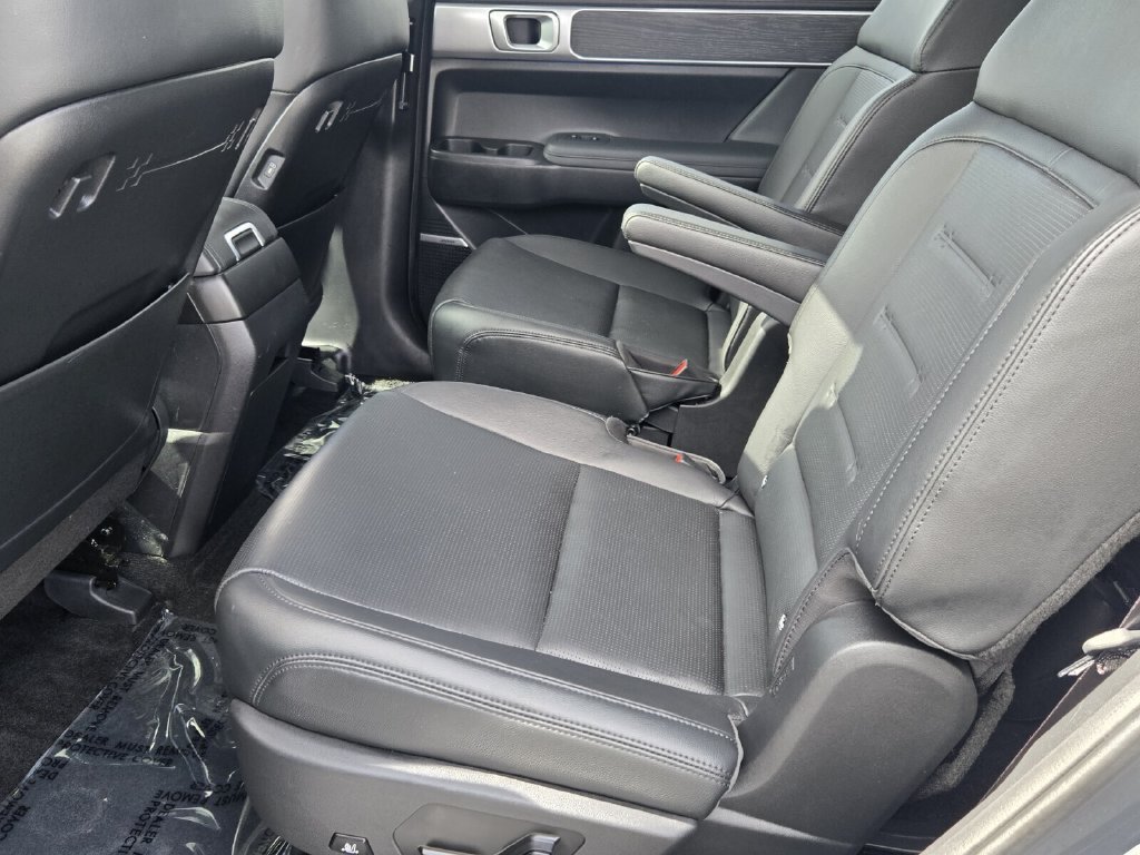 2026 Hyundai Santa Fe Limited - Photo 11