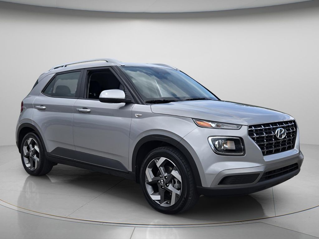 2025 Hyundai Venue SEL - Photo 9