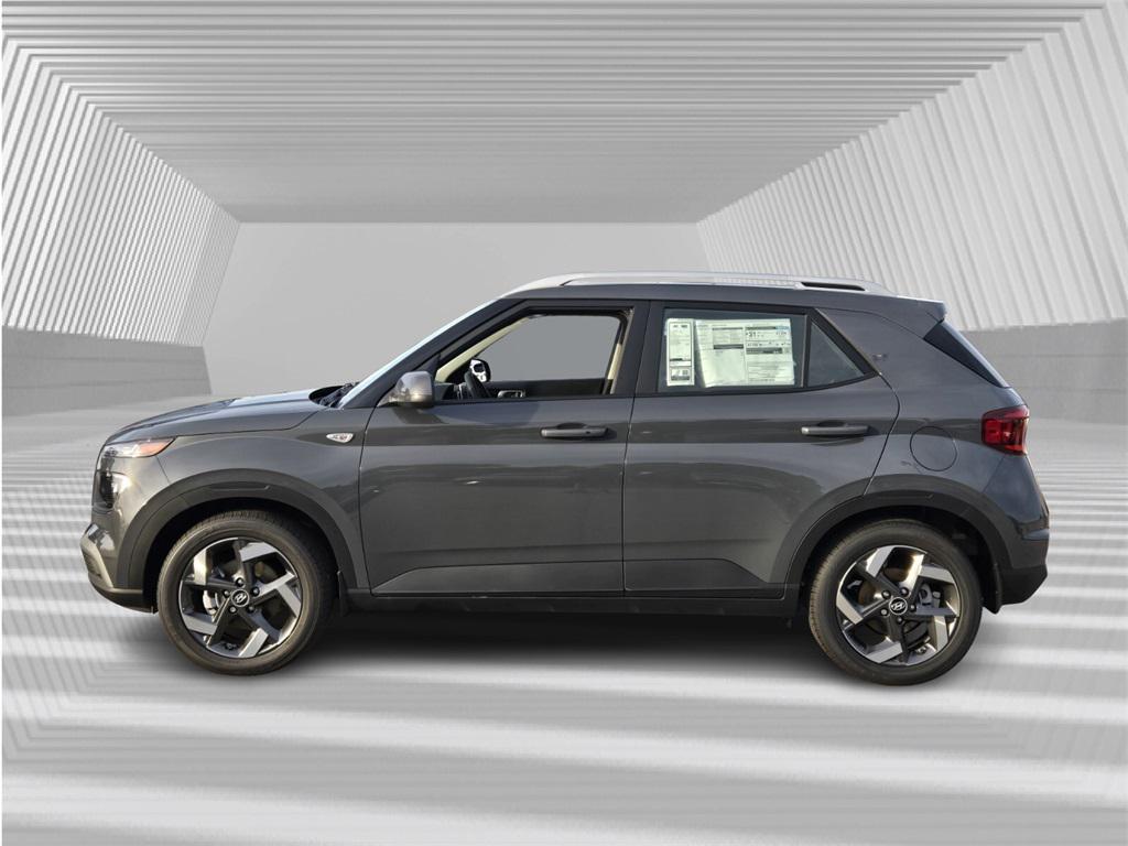 2025 Hyundai Venue SEL photo 2