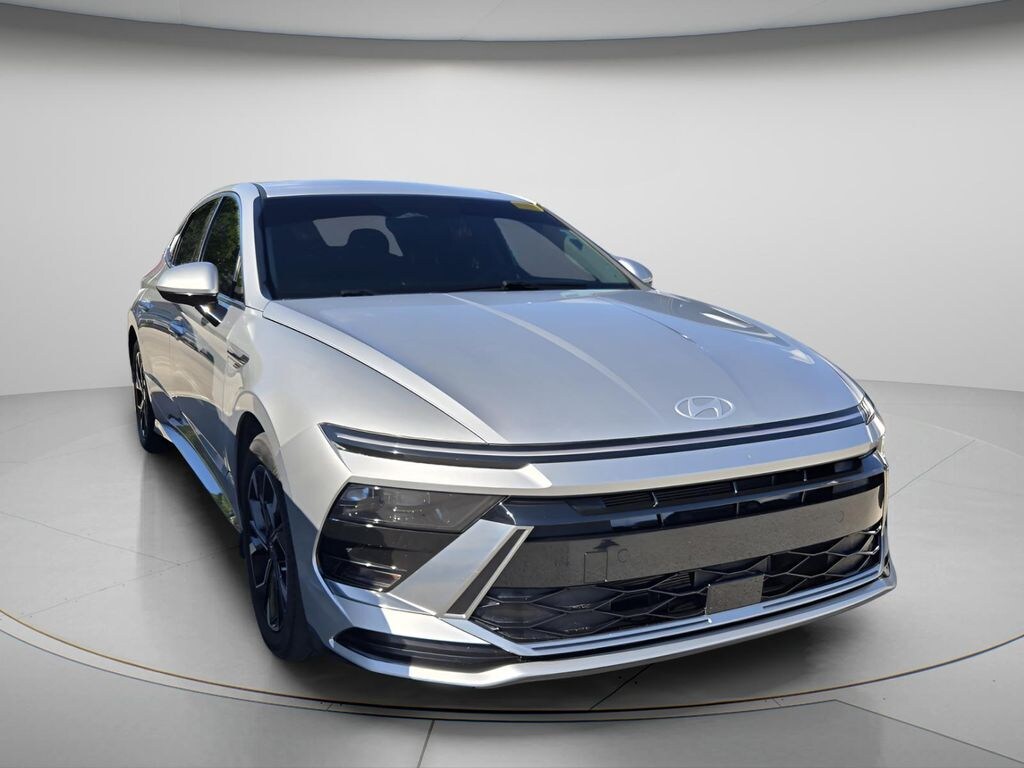 Used 2024 Hyundai Sonata SEL Sedan
