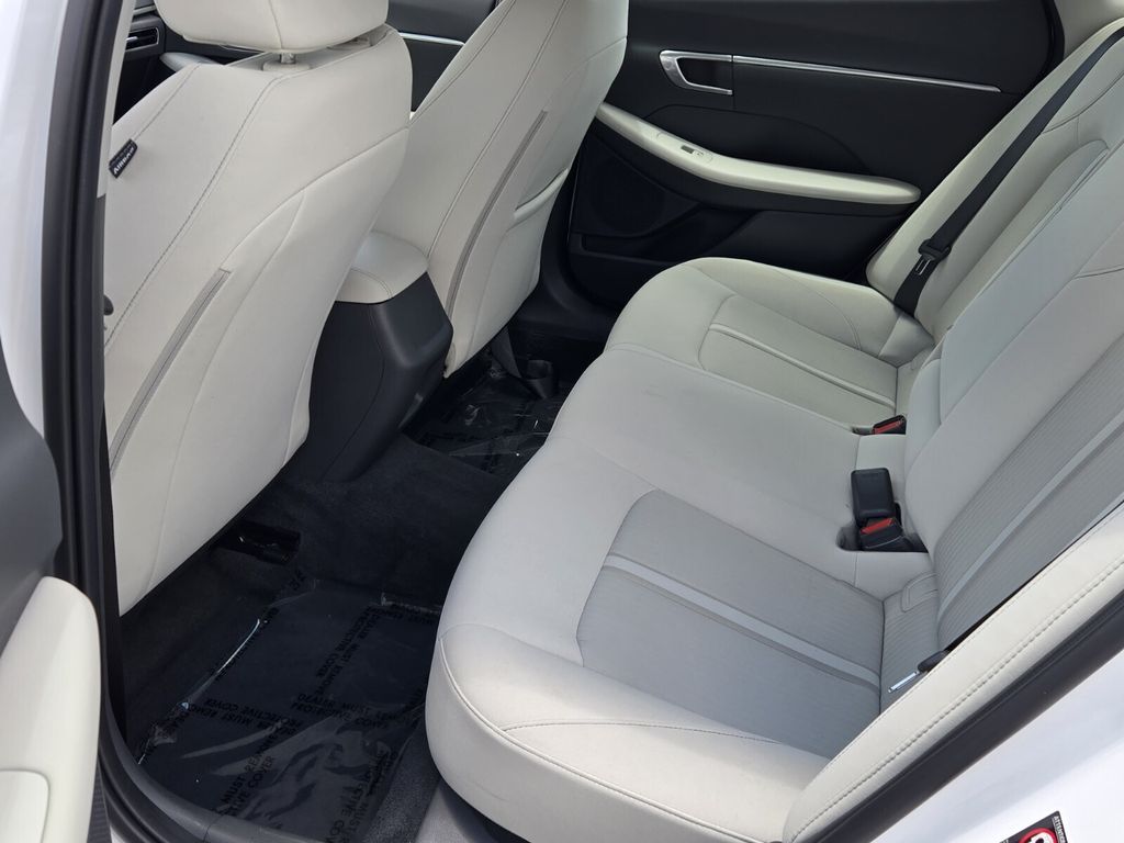 2022 Hyundai Sonata SEL - Photo 11