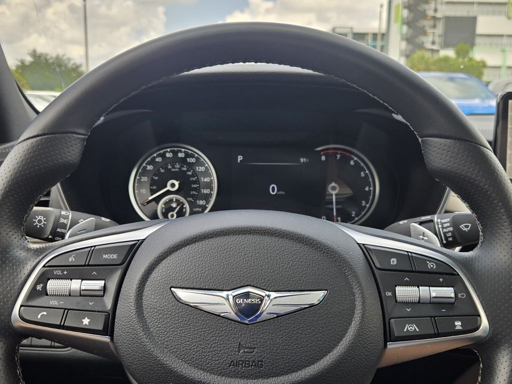 2023 GENESIS G70 Standard - Photo 23