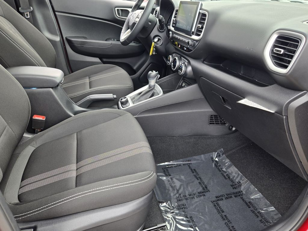 2023 Hyundai Venue SEL - Photo 16
