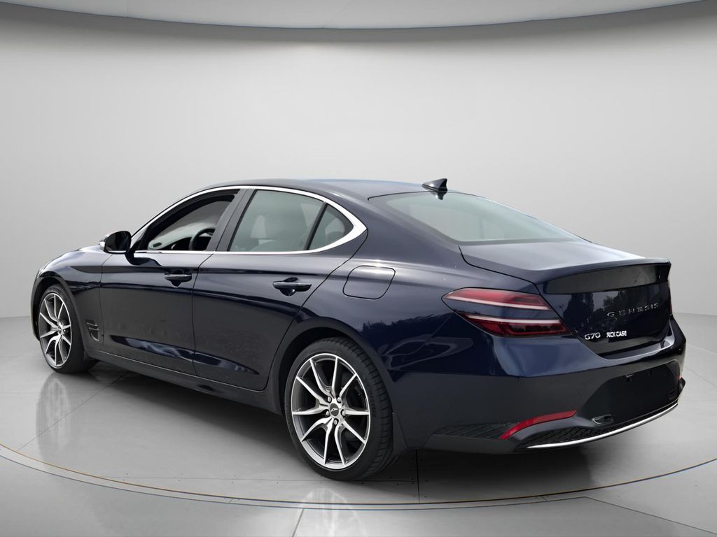 2023 GENESIS G70 Standard - Photo 7