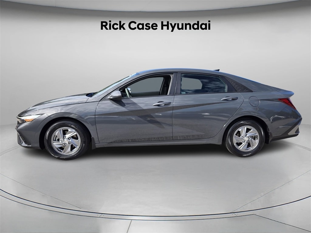Certified 2024 Hyundai Elantra SE Sedan