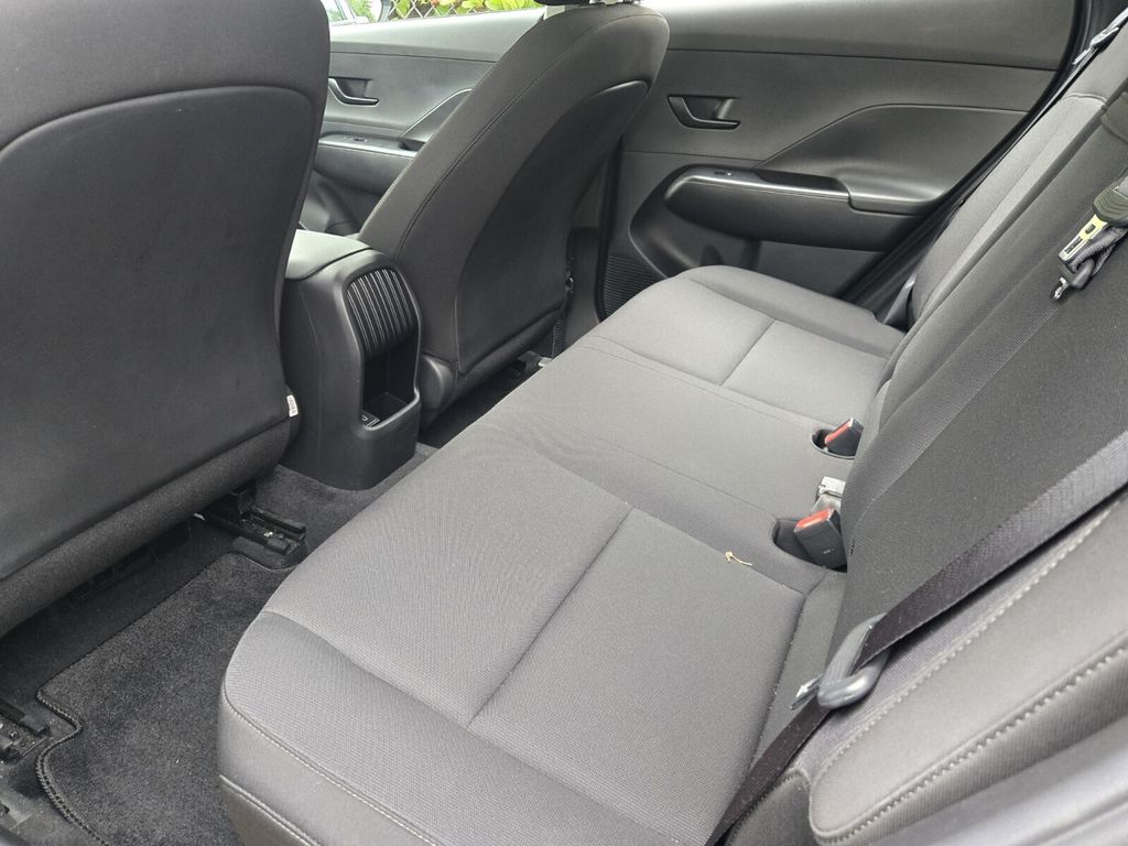 2024 Hyundai Kona SE - Photo 9