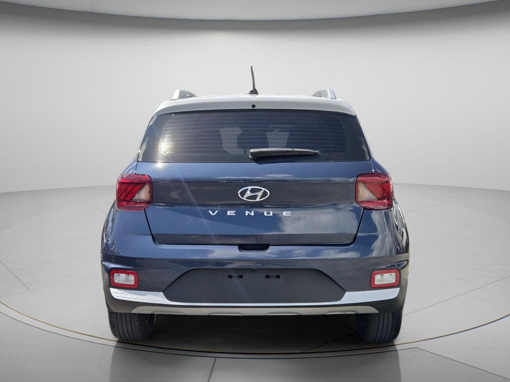 2025 Hyundai Venue Limited - Photo 6