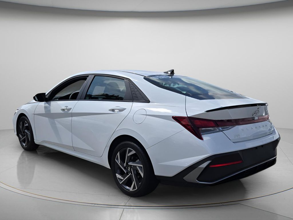 2025 Hyundai Elantra SEL - Photo 7