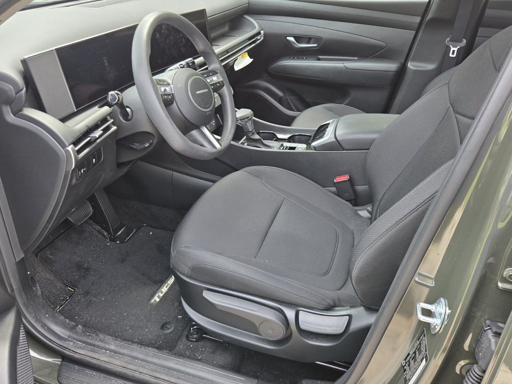 2026 Hyundai Tucson SE - Photo 9