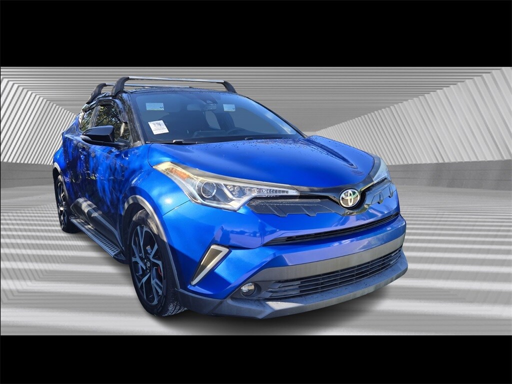 2018 Toyota C-HR XLE photo 3