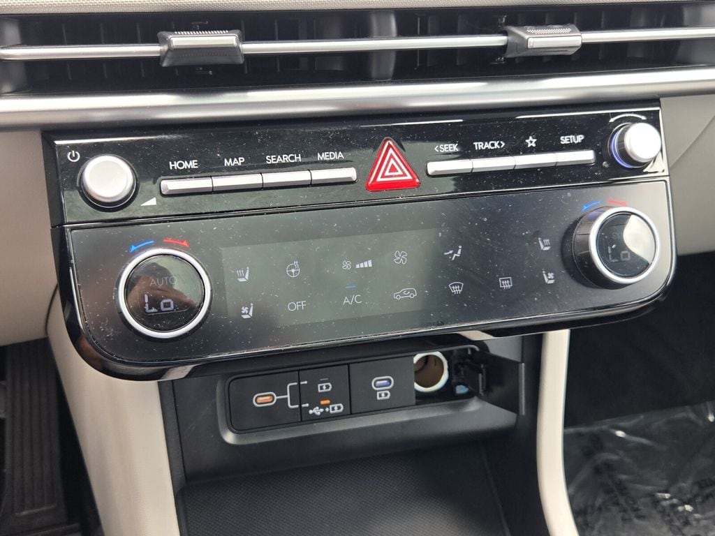 2025 Hyundai Tucson Limited - Photo 22