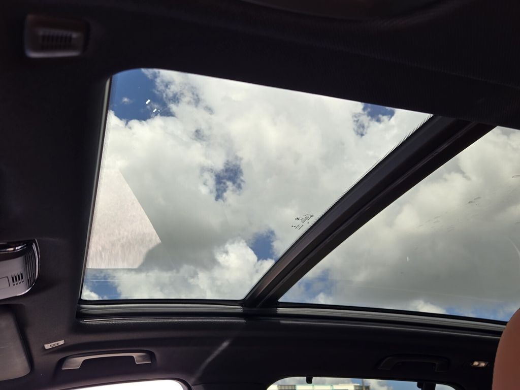 2021 BMW X5 45e - Photo 17
