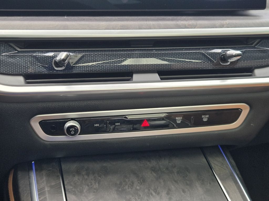 2023 BMW X7 40i - Photo 21